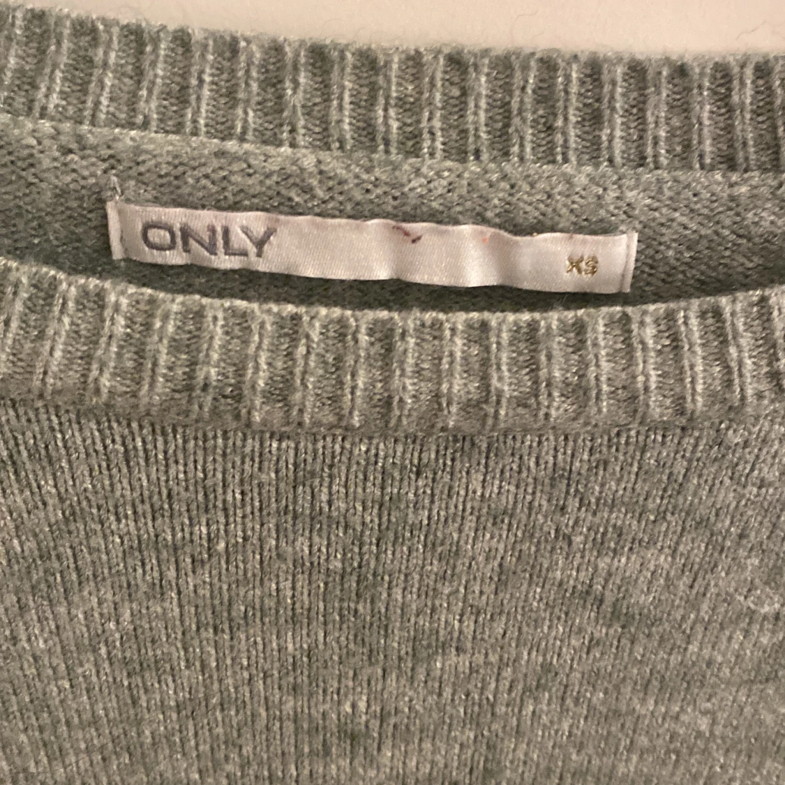 Grön stickad tröja  - 90