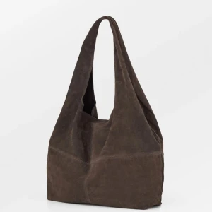 Becksöndergaard väska - helt ny - Jättesnygg väska från beck söndergaard i brunt, aldrig använd då jag köpte två olika färger 😅 Nypris: 1429kr 