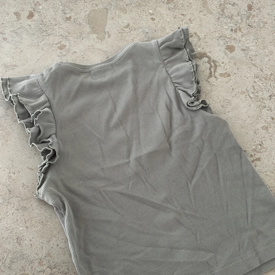 Volang ärmad top  - 91