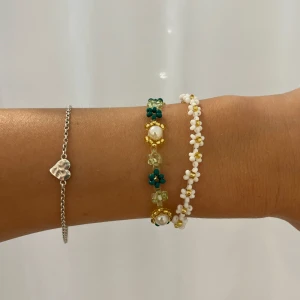 Armband!  - Superfina handgjorda armband  1 för 59 kr 2 för 99 kr Gör även efter beställning!