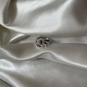 Molly ring  - Ring i rostfritt stål 304🌸