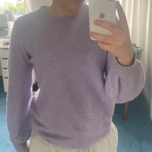 Stickad tröja  - Jättefin stickad lila tröja 😍
