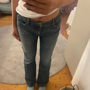 Lågmidjade jeans - Lågmidjade jeans från Kappahl❤️❤️ skriv för mer info!! Köpta second hand! Pris kan diskuteras