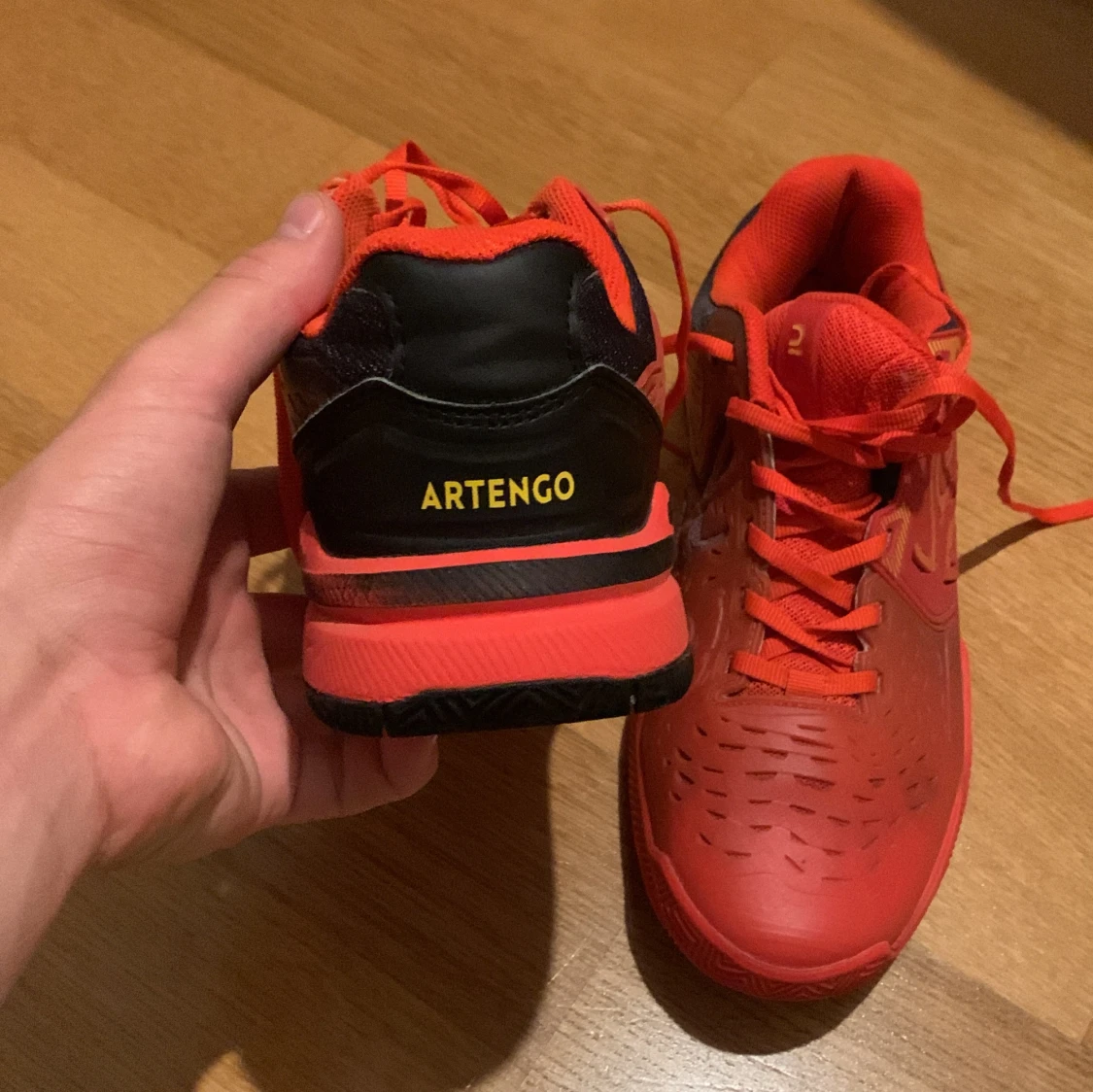 Grus tenniskor  - 92