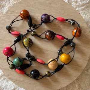 Halsband - Coolt halsband! Säljer massor av smycken, samfraktar gärna