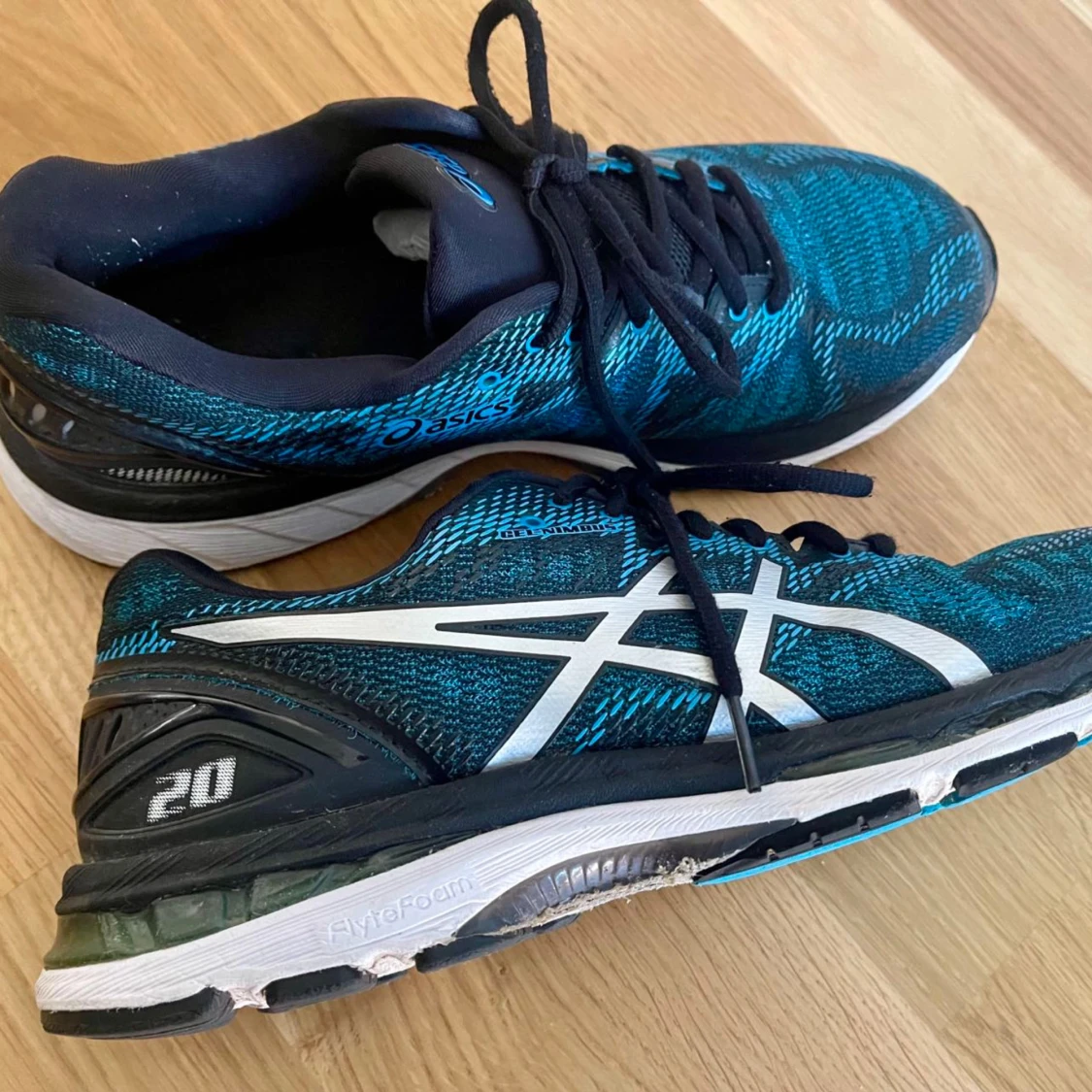 Asics löparskor  - 92