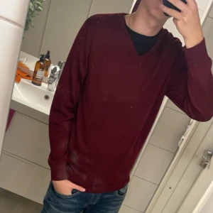 Dressman merino wool - Helt ny merino wool tröja från Dressman aldrig använd endast testad så skick är 10/10 nypris är runt 600-700 tveka inte att ta kontakt vid funderingar eller frågor Mvh Elias