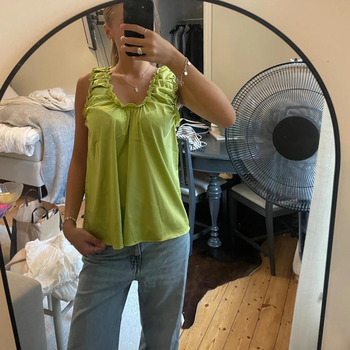 Fin pufffig topp - 91