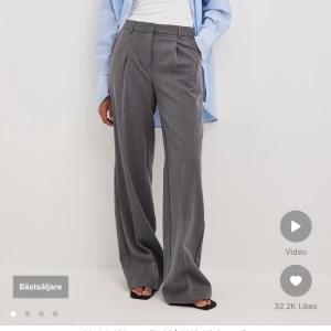 Gråa kostymbyxor  - Superfina kostymbyxor från nakd! Använda en gång