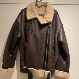 Höstjackan  - Perfekt jacka nu inför hösten.