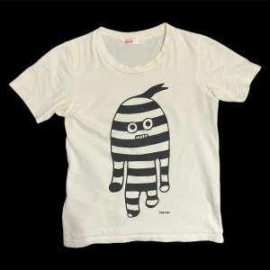 Ne-Net Tee - Cool ahh Ne-ner character tee 😆 get it b4 da trendhoppers mark up da price by 400% ✌️💔 fits smol woulda kept but oh wel… SIZE S (lil fläck on krage goes away in tvätt) good ahh price 💜 