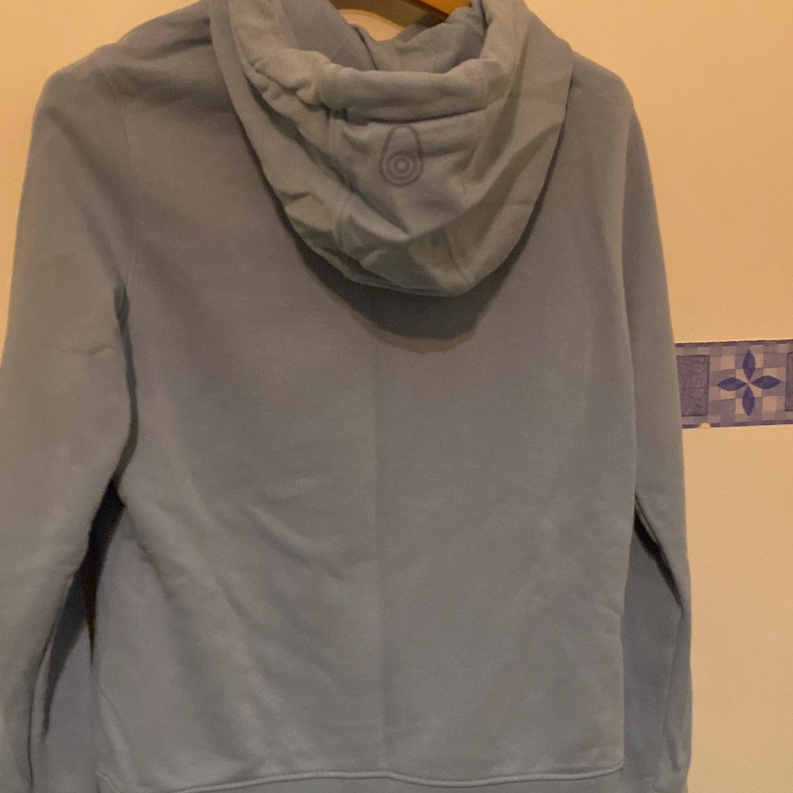 Ljusblå hoodie från Sail Racing - 92