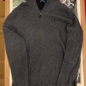 Ralph Lauren Zip - Snygg ralph Lauren zip som endast är testad. Nyskick!