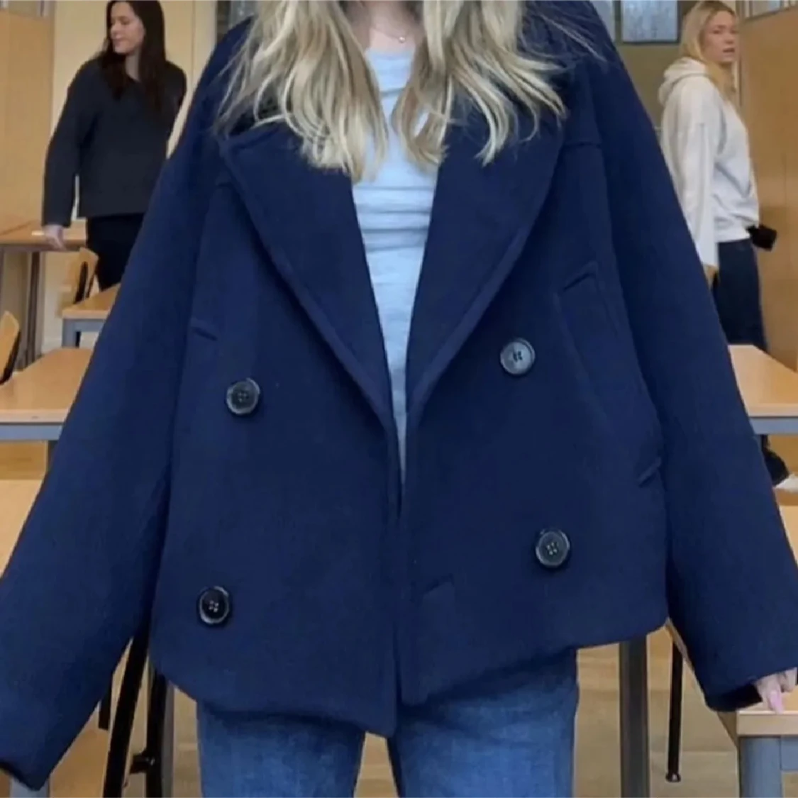 Zara mörkblåa kappa med knappar