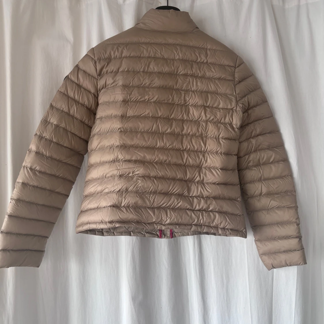 Beige dunjacka från J.O.T.T - 91