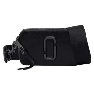 Marc Jacobs snapshot  - Helt ny och oanvänd med prislappen på, kommer med dustbag. Köpt för 4000.