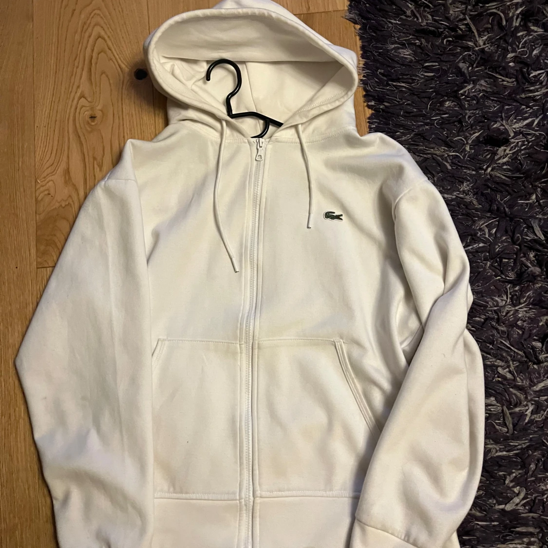 Lacoste zip