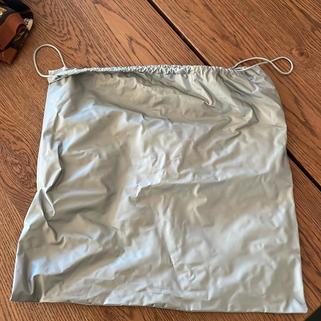 Grå påse från Prada - 90