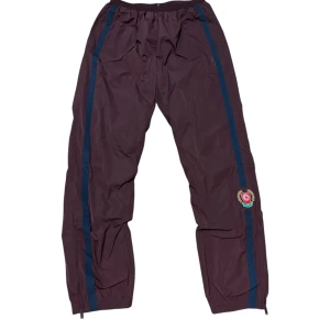 Yeezy Season 5 Trackpants - Ett par Trackpants från Yeezy season 5 (2017 kollektionen) 