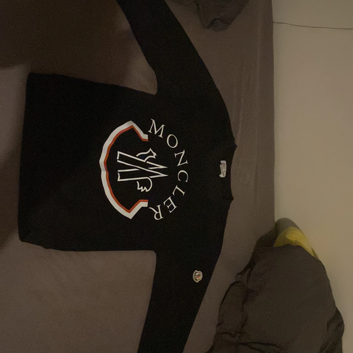 Svart tröja från Moncler