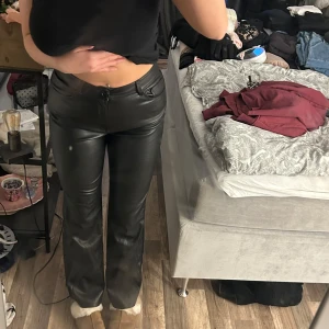 Skinnbyxor - Skinnbyxor ifrån Bik bok😻