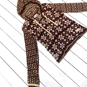 Kofta  - Kofta från Odd Molly i brunt i storlek XS/S