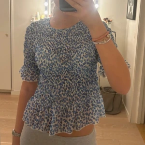 Supersöt Gina topp - Säljer denna supersöta gina toppen i storlek S❤️