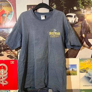 Vintage t-shirt - Vintage tshirt i använd skikt, inga hål eller större defekter, dm vid frågor 