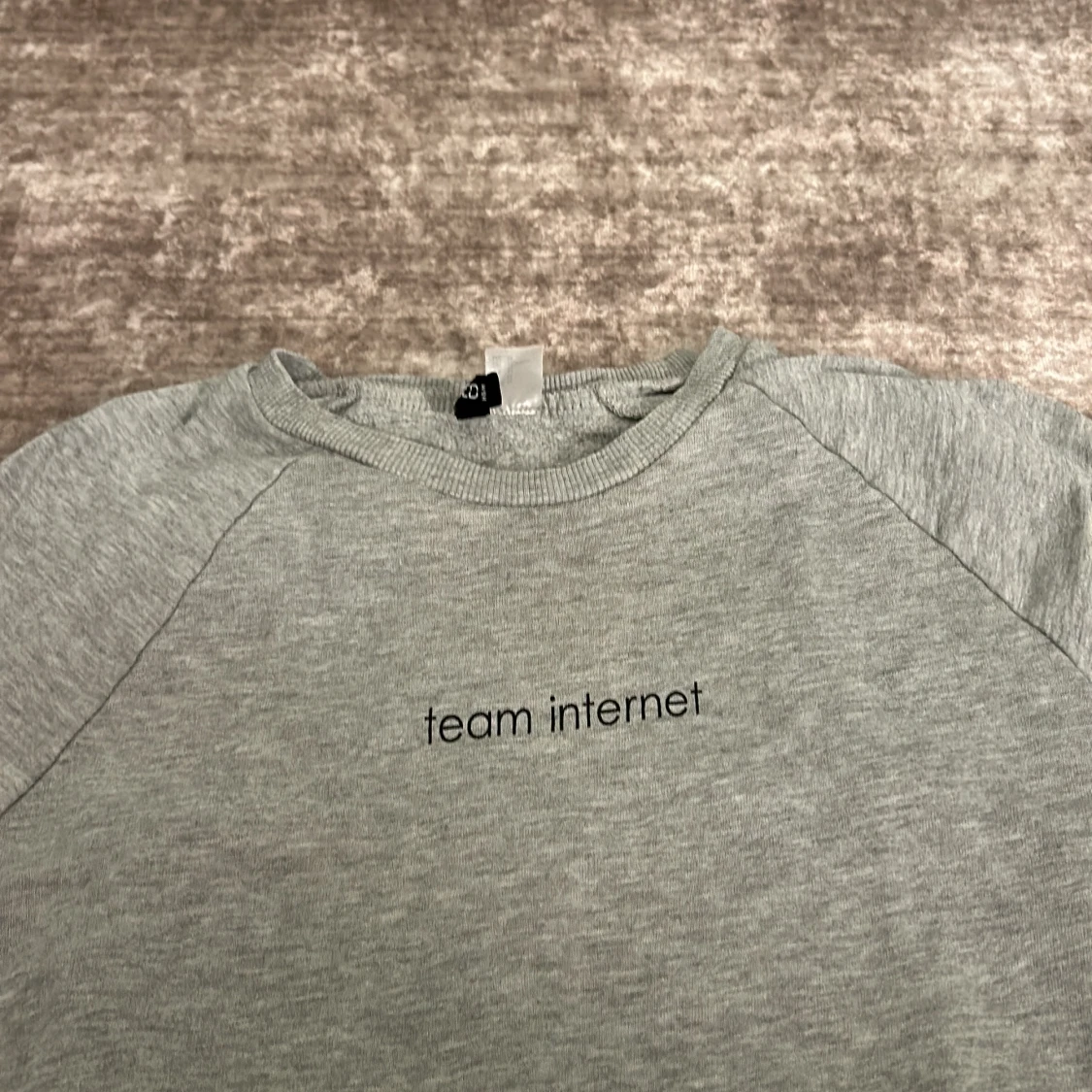 Grå tröja från DINGE - 90