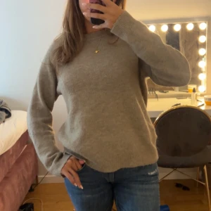 Stickad tröja  - Från zara köpt för 400🩷