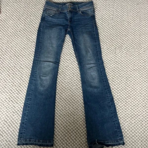 Lågmidjade jeans - Lågmidjade jeans från Ginatricot🥰