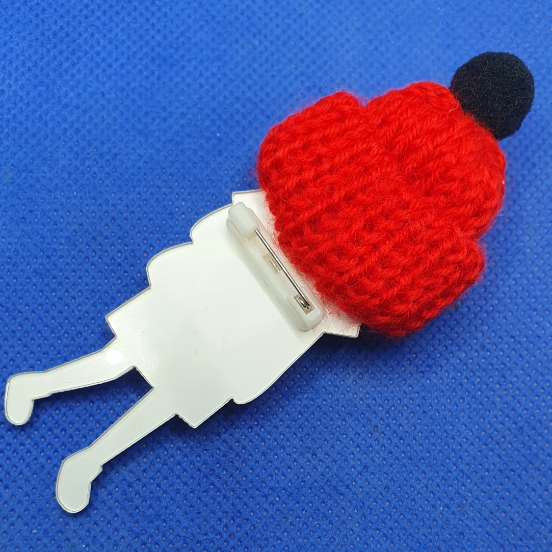 Brosch/Pin - Söt figur - 91