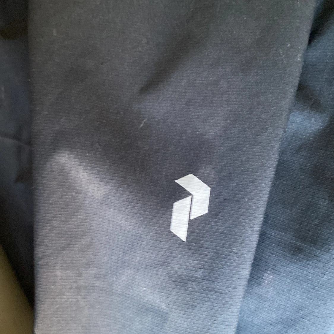 Svart vindjacka från Peak Performance - 92