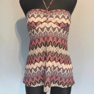 Topp - Superfin topp i toppenskick, storlek 36⭐️Missoni liknande mönster 