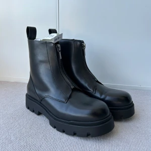 Kanye West stil Boots - Helt oanvända med prislapp på. Storlek 42 från Zara. 