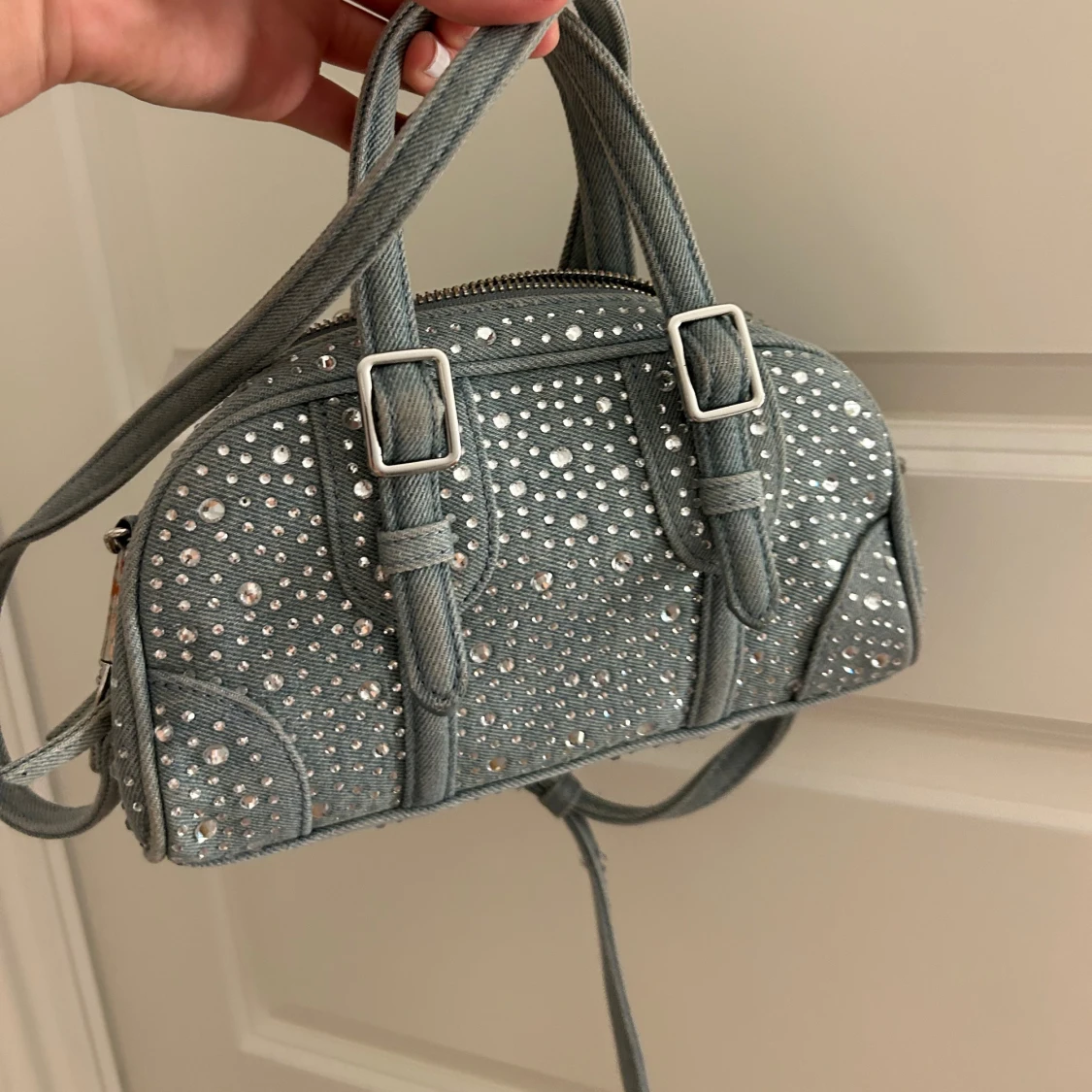 Glittrig väska Zara - 90
