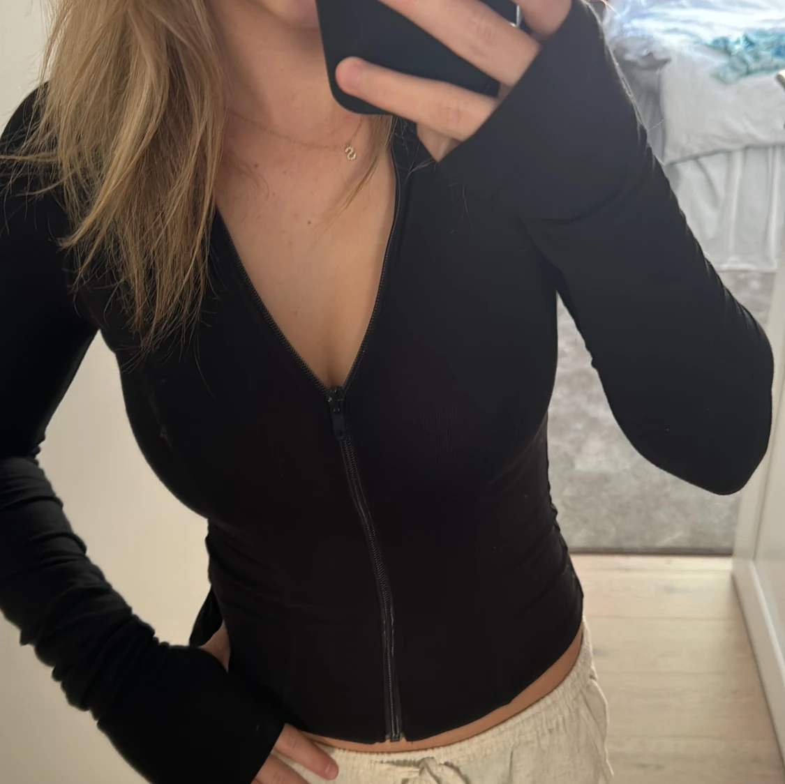 Svart zip tröja - 90