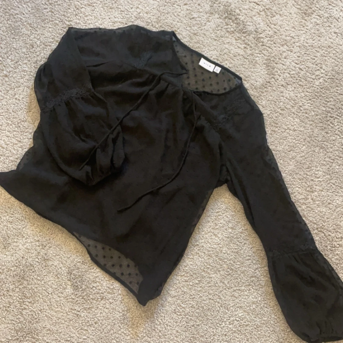 Svart VILA blus  - 90