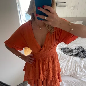 Klänning  - Super söt och skön klänning från new yorker, slutsåld på hemsidan 