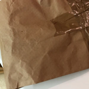 Moncler mössa - Säljer nu min moncler mössa som aldrig har använts. Skönt tyg. Mössan är i nyskick, qr-kod, taggar och dustbag påse ingår. Vid ytterligare frågor är jag kontaktbar alla dar i veckan. Mvh arvij