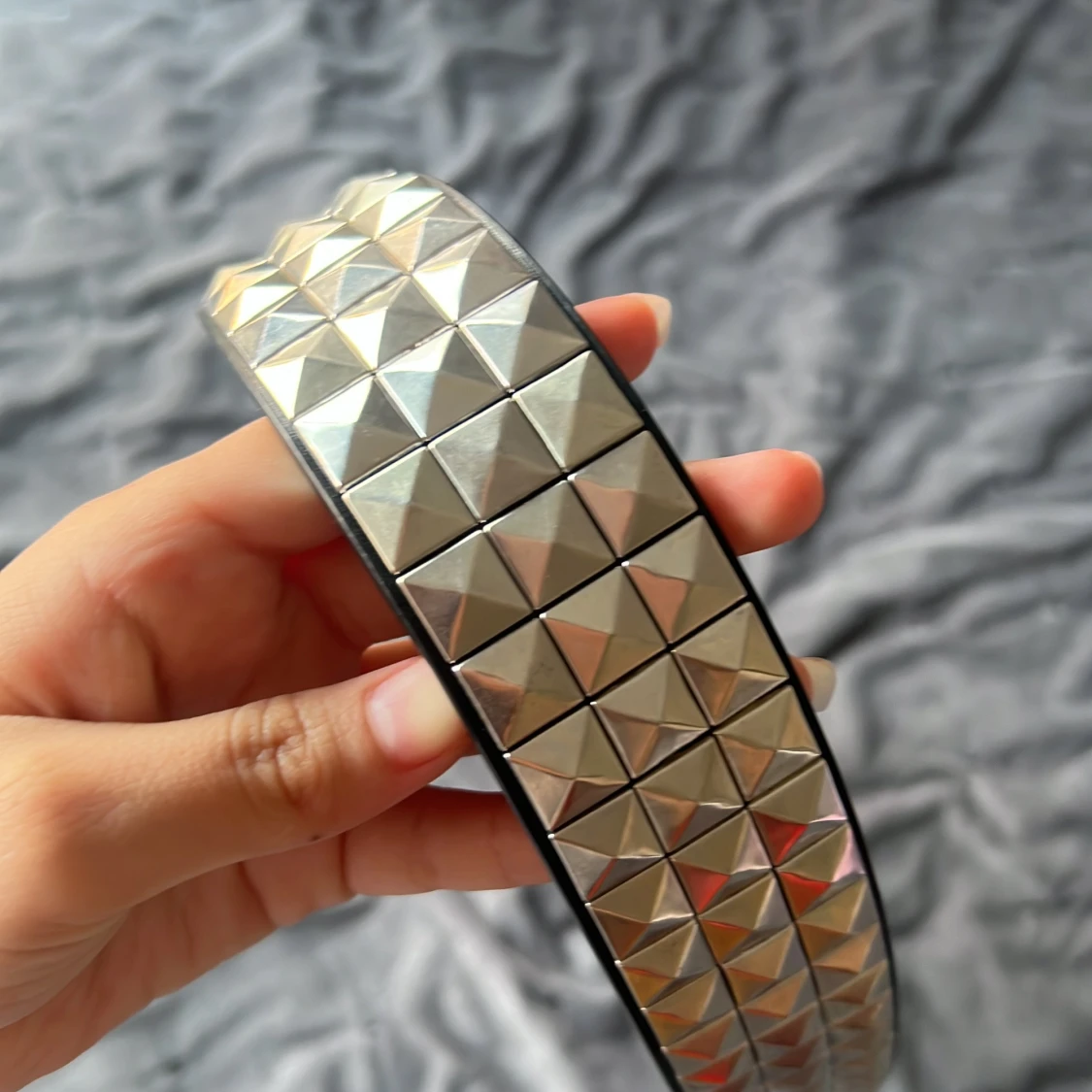 Svart nitat bälte - 37