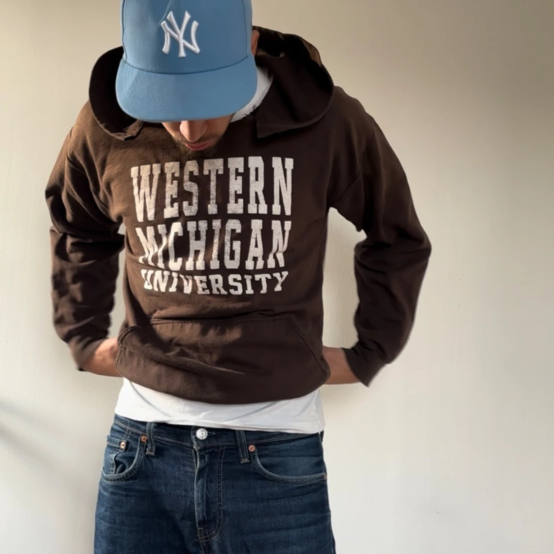 Brun hoodie med Western Michigan University-tryck - 91