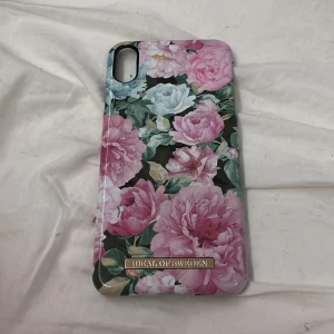 ideal of sweden mobilskal - ingen repa eller nånting utan helt enkelt bra skick.