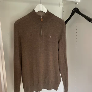 Morris zip - Säljer denna använd fåtal gånger storlek M men passar även S