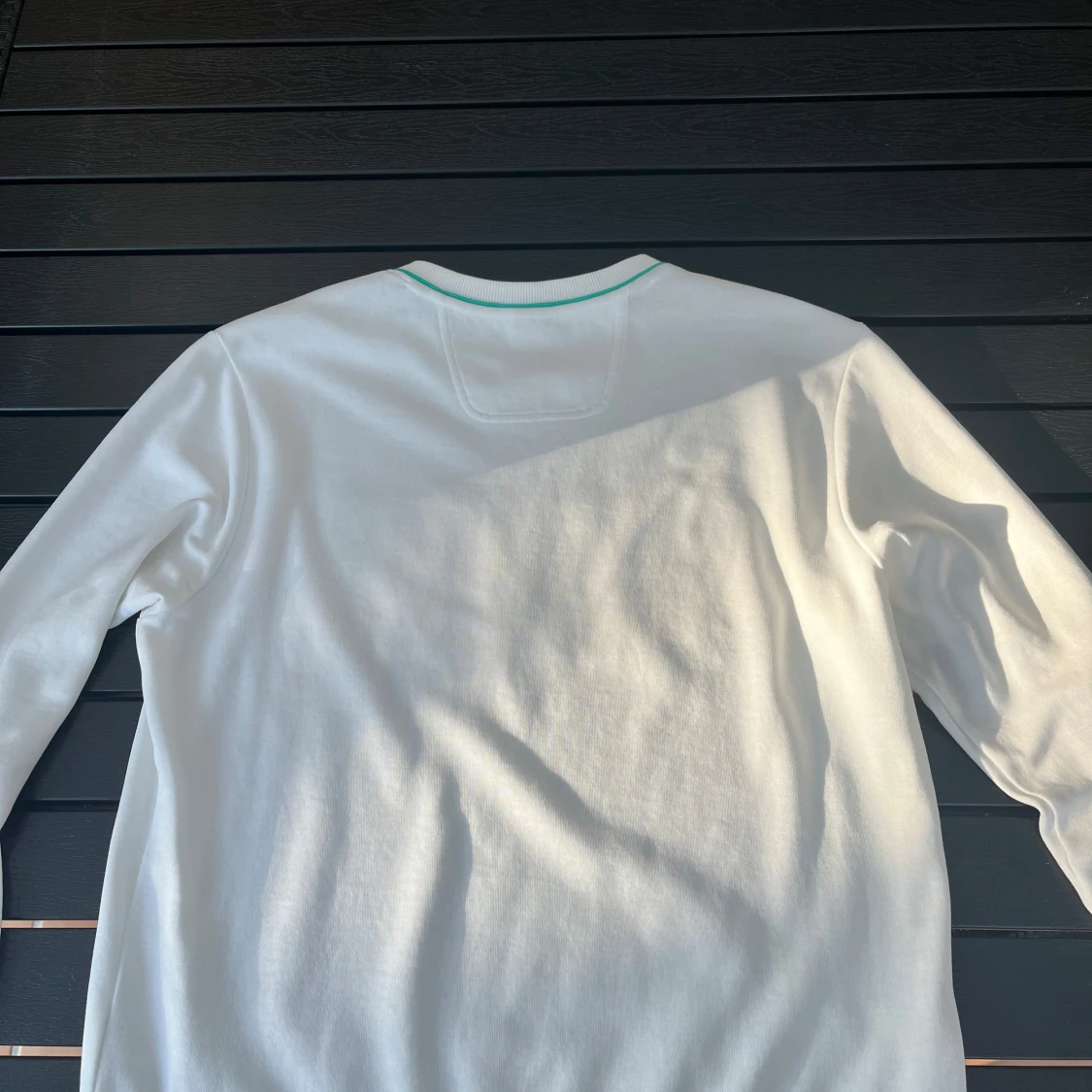 Hugo Boss tröja - 349 kr - 90