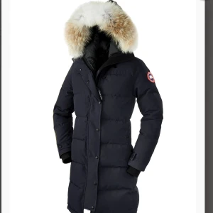 canada goose shelburne parka - Canada goose Shelburne parka storlek s, nypris 19500kr. Använd nåra säsonger men riktigt bra skick. 