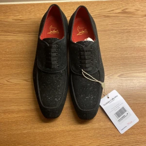 Christian Louboutin Lace Up - Ett par sällsynta Louboutin ”Lace up” skor. Helt oanvända. storlek 40