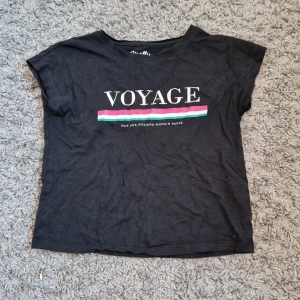 T-shirt - En jättefin t-shirt. 