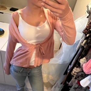 Knyt Kofta - Fin rosa kofta! XS-S