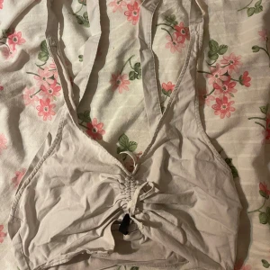 Vit crop top - Vit crop top 